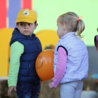 В НАВЕЧЕРИЕТО НА ДЕНЯ НА ГРАДА ГРУПА „СИГНАЛ“ СМАЯ СЕВЛИЕВО С ИЗПЪЛНЕНИЕТО НА КИТАРА НА ХИМНА НА БЪЛГАРИЯ