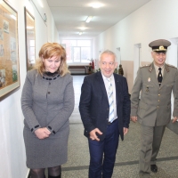ПОЛКОВНИК ГЕОРГИ ПЕТКОВ НАГРАДИ ИЗЯВИЛИЯ СЕ УЧЕНИК ОТ СУ „ВАСИЛ ЛЕВСКИ“ РУМЕН ГАТЕВ