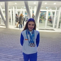 ИВАЙЛА ЙОНКОВА С ТРИ МЕДАЛА ОТ SHARKS SWIMMING CUP БУРГАС