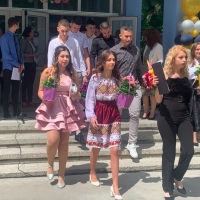 КМЕТЪТ Д-Р ИВАН ИВАНОВ ПОЖЕЛА "НА ДОБЪР ЧАС" НА ЗРЕЛОСТНИЦИТЕ ОТ ПГМЕТ "ГЕН. ИВАН БЪЧВАРОВ"